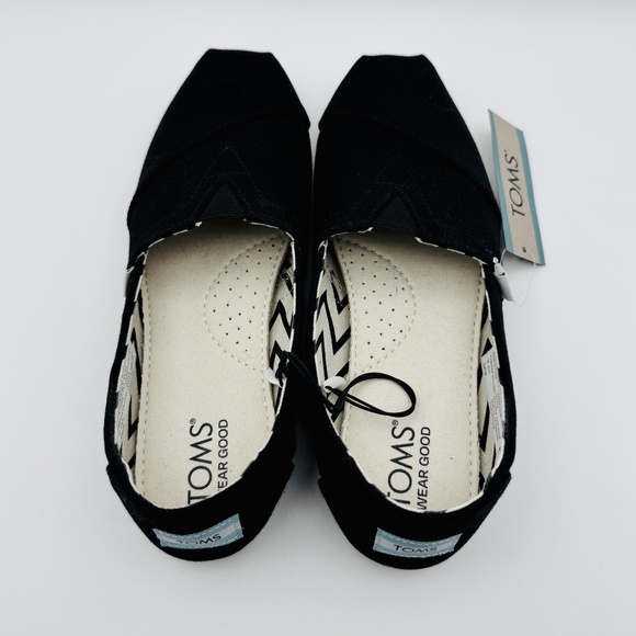 NWT TOMS Classic Canvas Slip-On Shoe, Black/White, Women's Size 6 - Picture 7 of 11
